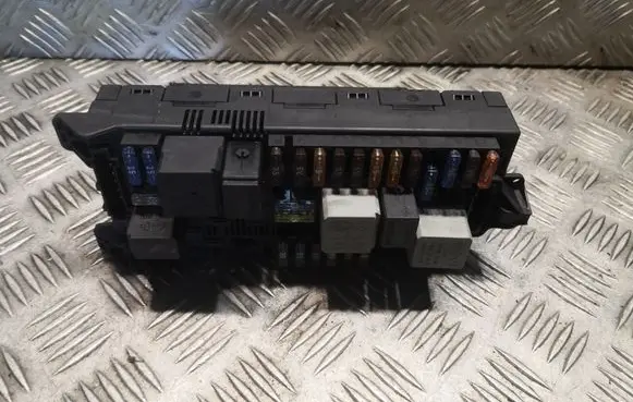 Mercedes-Benz E W211 Fuse box set 2115459001 A2115459001