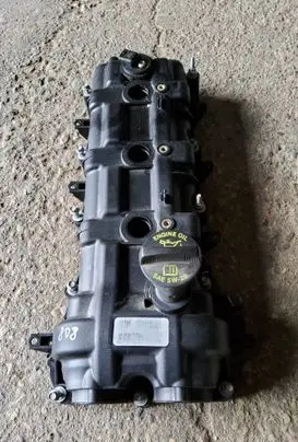 Chrysler 200 Rocker cam cover P68102845AA