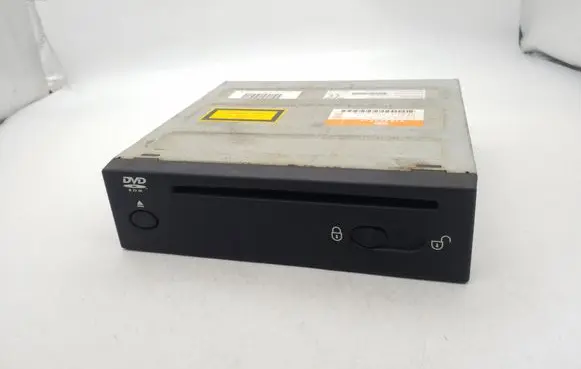 Land Rover Discovery 3 - LR3 Radio/CD/DVD/GPS head unit YIB500070 4621008318