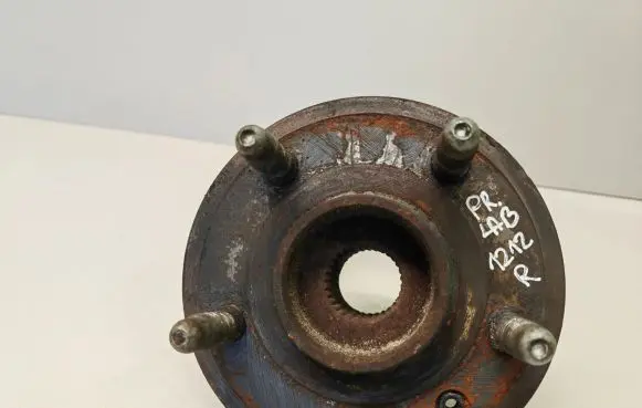 Chevrolet Camaro Front wheel bearing hub 