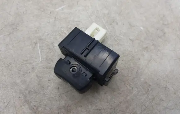 Lexus IS 220D-250-350 Central locking switch button NOCODE