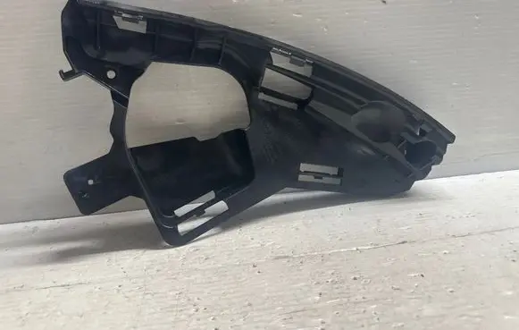 Volvo XC60 Front bumper mounting bracket 31383886
