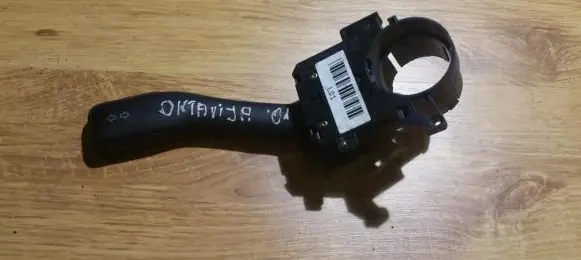 Skoda Octavia Mk1 (1U) Indicator stalk 8l0953513g 1869696