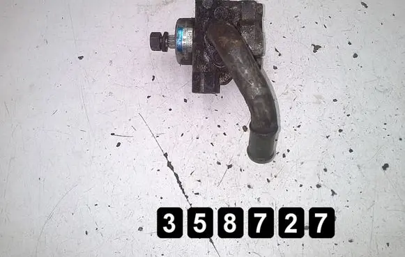 Mazda Xedos 9 Power steering pump T00132600D