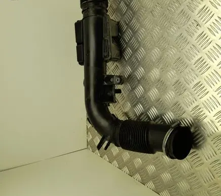Volvo XC60 Air intake hose/pipe 32222072