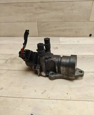 Toyota Corolla Verso E121 EGR valve 2562027090 1350008110