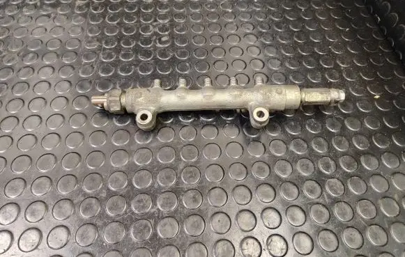 Subaru Outback Fuel main line pipe