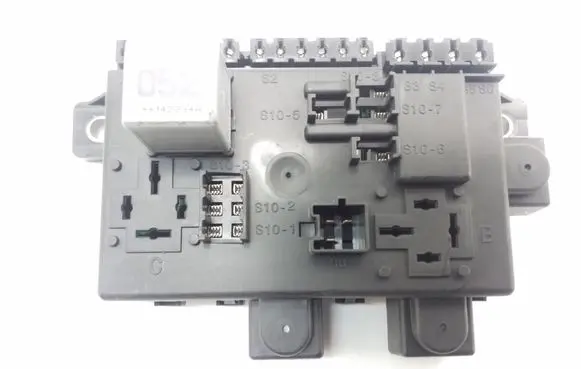 Mercedes-Benz Vito Viano W447 Fuse module A4479060400