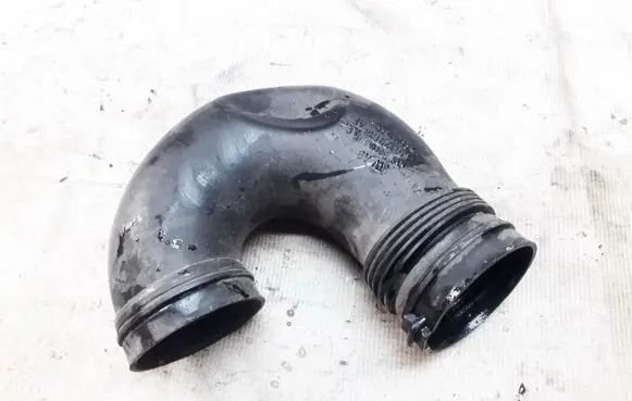 Audi A4 S4 B5 8D Air intake hose/pipe
