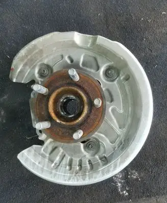 Ford Explorer VI Rear wheel hub LB5C5B759AB
