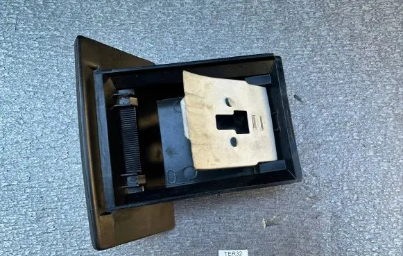Ashtray (front)