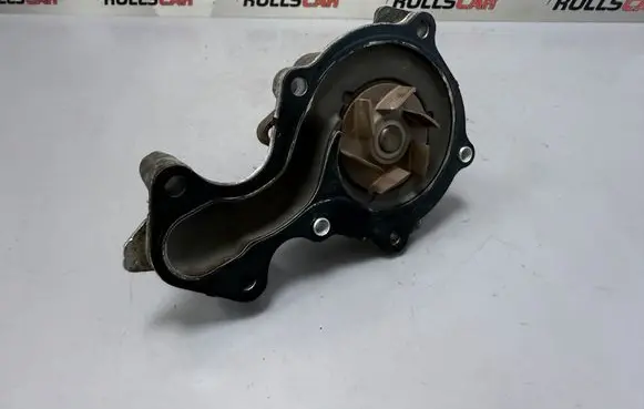 Ford Focus Water pump CM5G8501