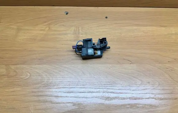BMW 5 E60 E61 Curtain motor 9918003265