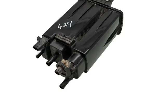 Active carbon filter fuel vapour canister