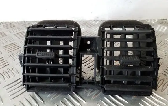 Hyundai Terracan Dash center air vent grill 84960H1600