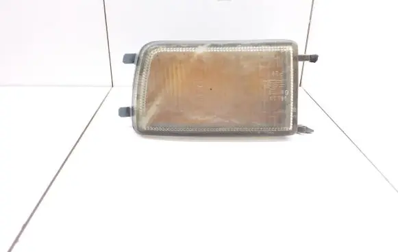Volkswagen Golf III Front indicator light 1H0953155D 858050