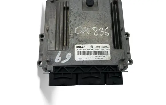 Renault Trafic III (X82) Engine control unit/module ECU 237101754R 0281019840