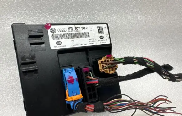 Audi A6 S6 C6 4F Comfort/convenience module 4F0907289J 4f0910289j 5DK00876228