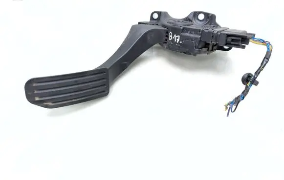 Volvo XC60 Accelerator throttle pedal 31329060