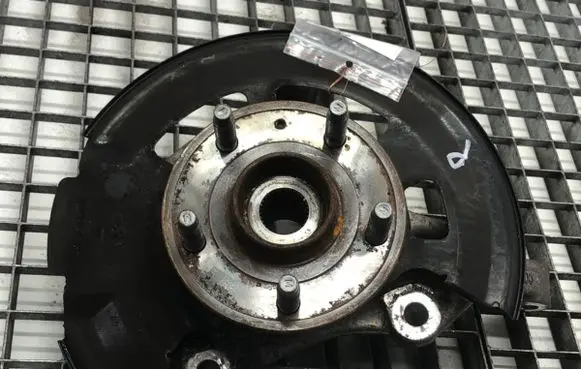 Opel Astra K Front wheel hub spindle knuckle 13580304