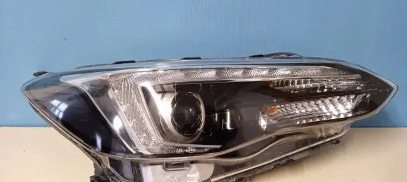 Subaru XV II Headlight/headlamp 84002FL280