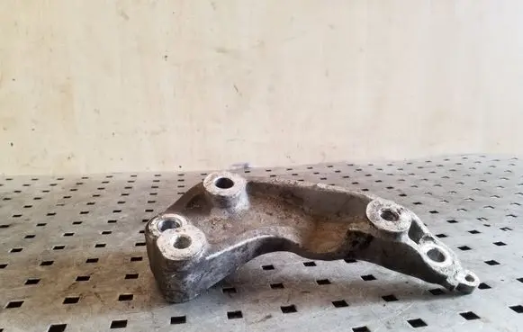 Honda CR-V Gearbox mounting bracket