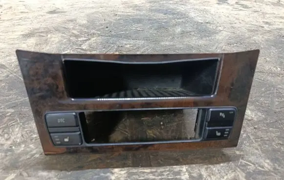BMW 5 E60 E61 Glove box central console 514456 52850610 9139391
