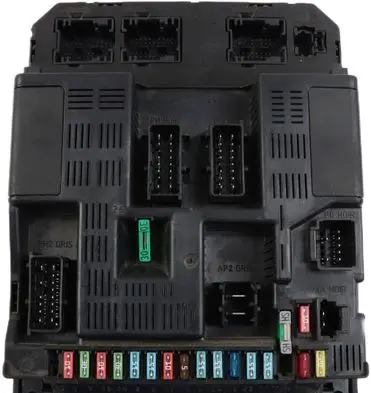 Peugeot 307 Fuse module 9636760580F 9644098180