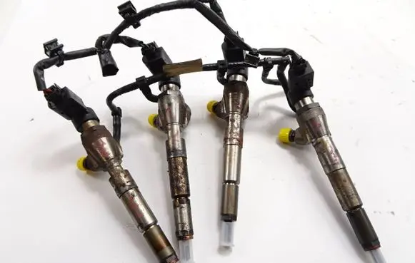 Nissan Qashqai+2 Fuel injector H8200704191 8200903034