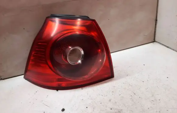 Volkswagen Golf V Rear/tail lights 1K6945095N B01425864 028490102