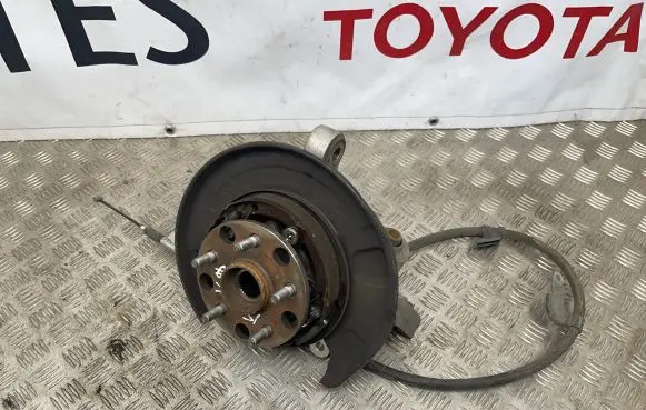 Lexus IS III XE30 Rear wheel hub