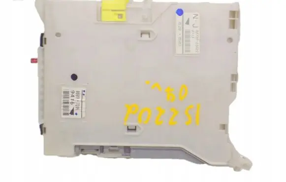 Lexus IS 220D-250-350 Fuse module 8273053022