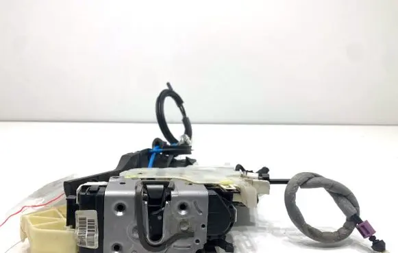 Mercedes-Benz E W212 Rear door lock 