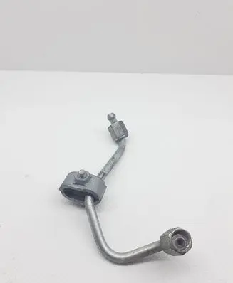 Toyota Avensis T270 Fuel injector supply line/pipe 