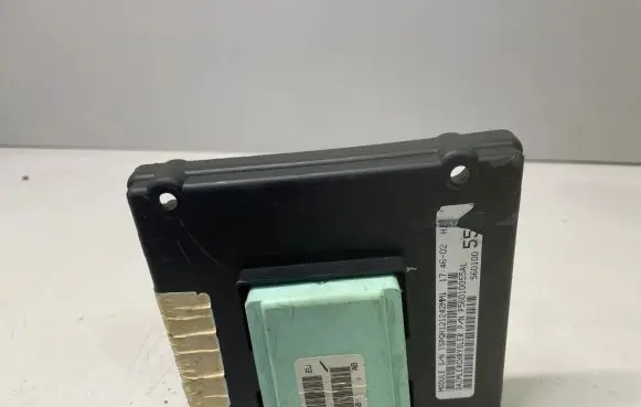 Jeep Cherokee III KJ Fuse module P56010345AB P56010055AL