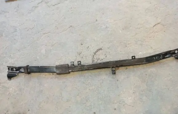 Land Rover Evoque II Other engine bay part K8D23B328AF LR137691 K8D23B328AG