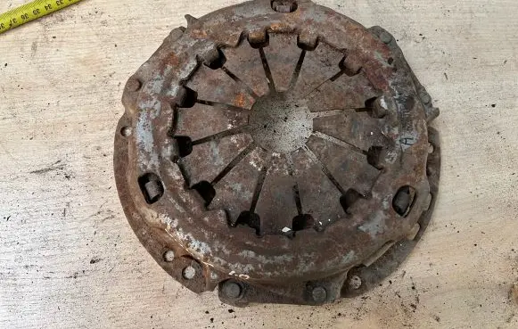 Toyota Yaris Pressure plate 