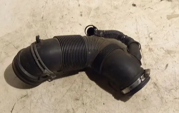 Skoda Superb B5 (3U) Turbo air intake inlet pipe/hose 3C0129654AJ