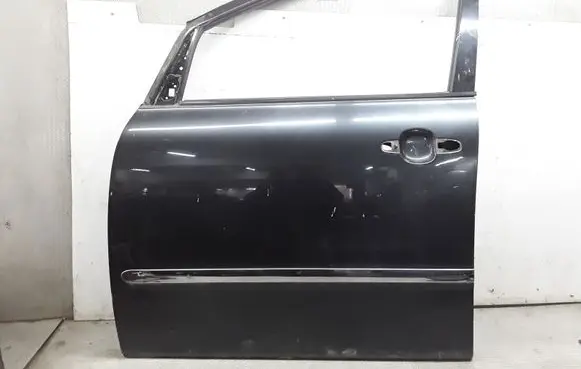 Toyota Avensis Verso Front door