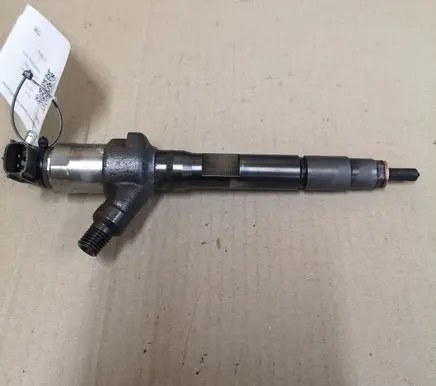 Mazda 6 Fuel injector R2AA13H50 R2AA