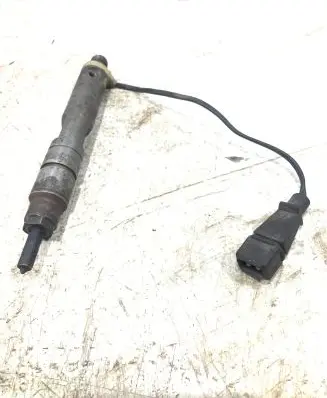 Volkswagen Golf IV Fuel injector 028130201j