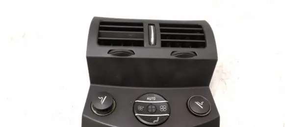 Rear air vent grill