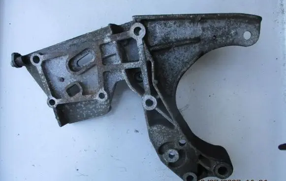 Fiat Punto Evo A/C compressor mount bracket 46552526