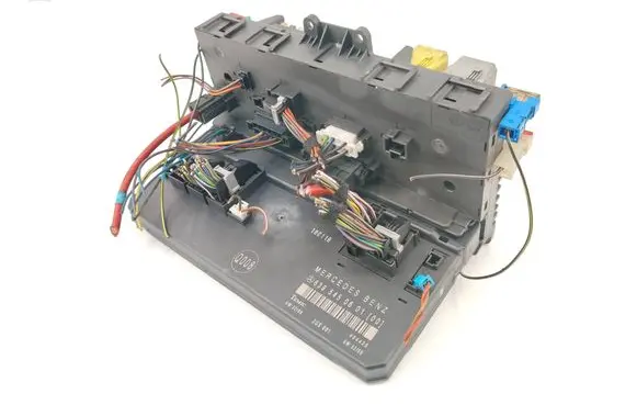 Mercedes-Benz Vito Viano W639 SAM control unit 6395450601