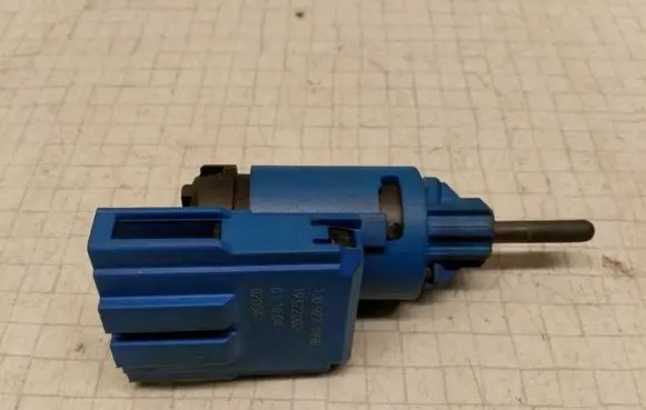 Clutch pedal sensor