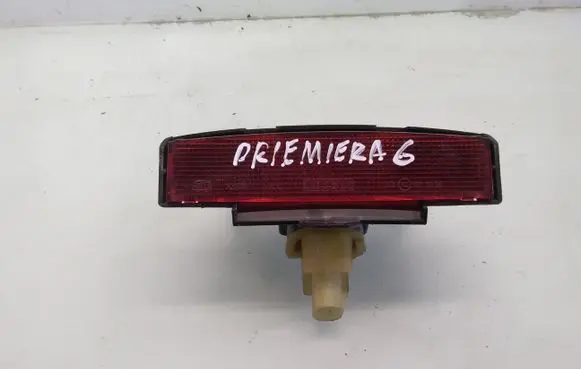 Nissan Primera Third/center stoplight 270275