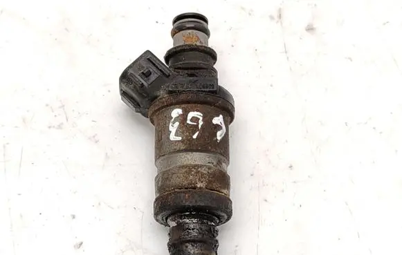 Honda Legend III KA9 Fuel injector