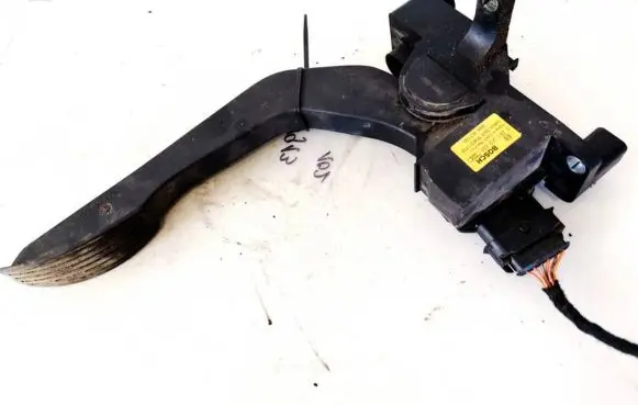 Iveco Daily 30.8 - 9 Accelerator throttle pedal 0281002633 504061735