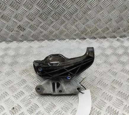 Peugeot 308 Engine mount bracket 9820297580