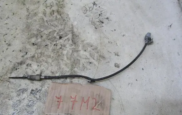 KIA Stonic Exhaust gas temperature sensor 77M2